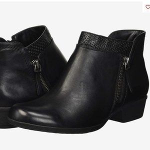 BNIB Black Rockport Carly boots booties 8M.